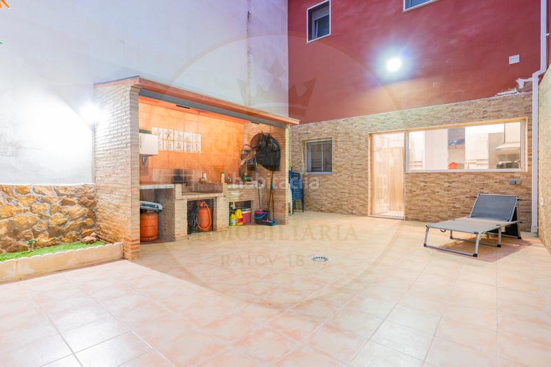 Foto 2c07b67e-87c6-4731-9be1-dc8436926d2f. Maison jumelée dans El Cabanyal-El Canyamelar Valencia