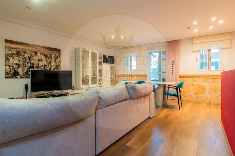 Foto 4196def8-8a55-45e1-b71b-89befb08d4c5. Maison jumelée dans El Cabanyal-El Canyamelar Valencia