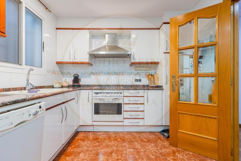 Foto 51a35234-1729-4abf-bc04-b93cb798487b. Maison jumelée dans El Cabanyal-El Canyamelar Valencia