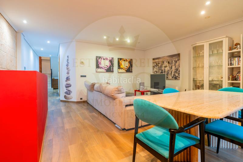 Foto 7415ea51-91e5-4ff4-abc3-73cbd0a333a8. Maison jumelée dans El Cabanyal-El Canyamelar Valencia