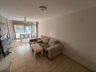 Flat  Avinguda del mil·lenari 3. Gran piso en cambrils