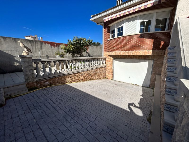 Foto 306bb809-54e3-473d-b947-d73fbac1bc1e. Xalet amb xemeneia calefacció aparcament a Catllar (El)