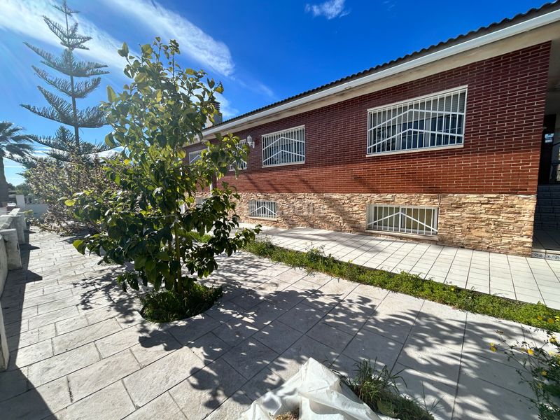 Foto 5be0396b-0010-4eb9-848e-629557e75c60. Xalet amb xemeneia calefacció aparcament a Catllar (El)