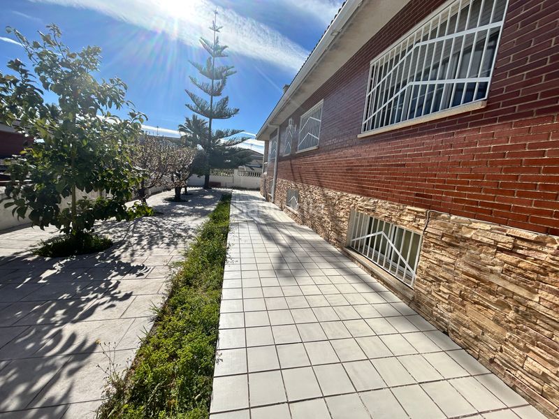 Foto 71d8c037-484f-4d5c-85a7-f8a72d26fd1d. Xalet amb xemeneia calefacció aparcament a Catllar (El)