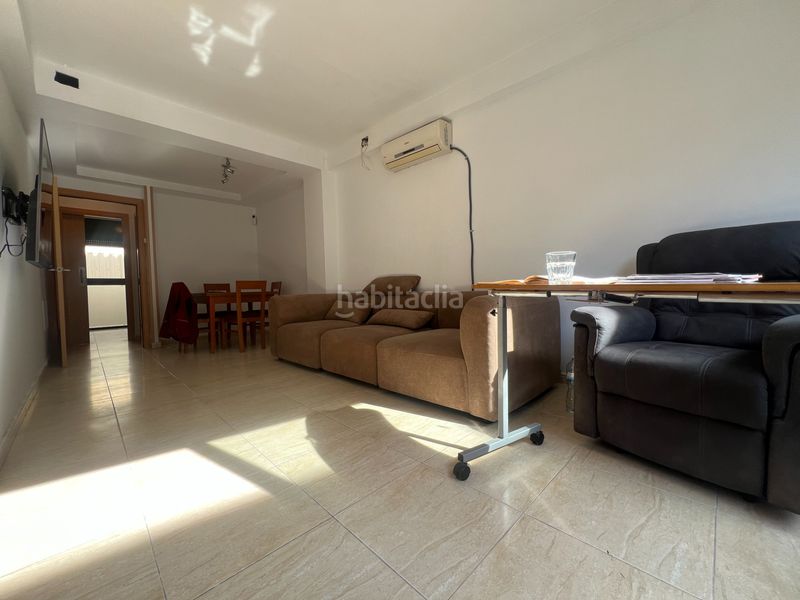 Foto 7896375a-9e66-4660-a302-1137e62183a3. Maison avec parking dans Rourell (El)