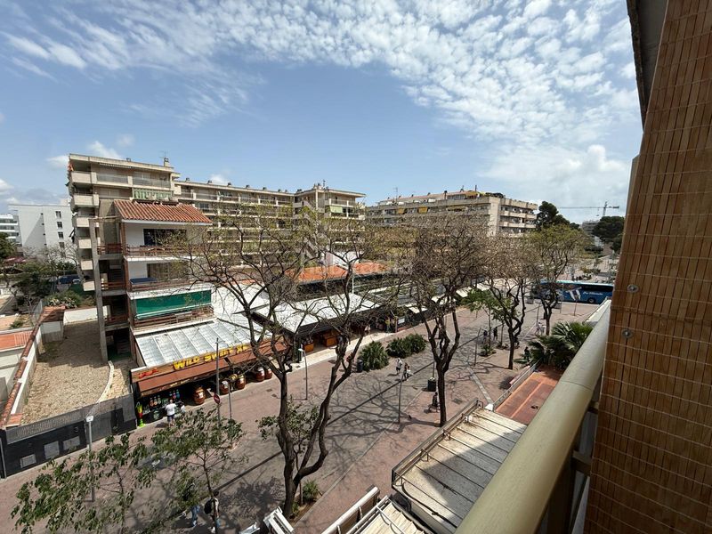 Foto 7ea6862c-f98a-46b5-b3b8-8967a22ef624. Pis a Mar i Camp - Platja dels Capellans Salou
