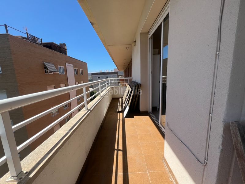 Foto af7fb355-f602-43b0-bf61-30c265438c0a. Àtic amb calefacció aparcament piscina a Centre Salou