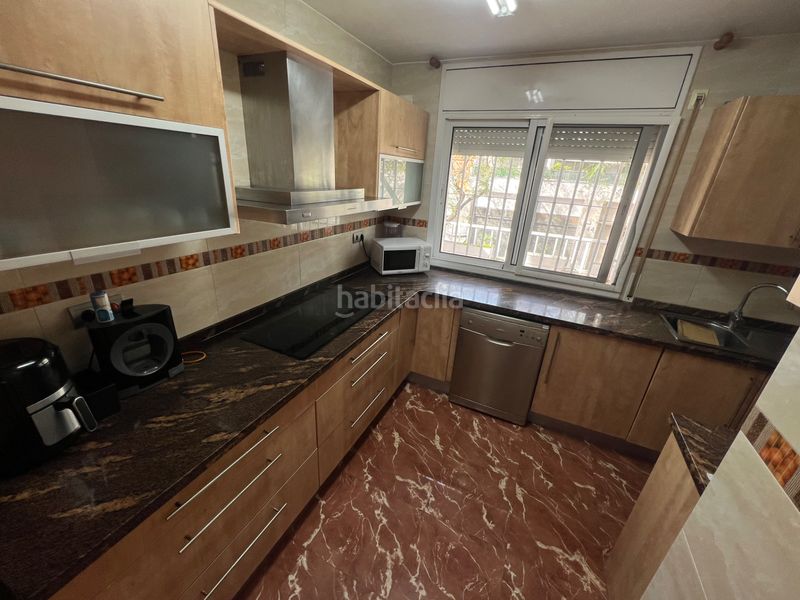 Foto b68fa1ab-50b9-439d-8769-e593a2683c4b. Casa adossada amb xemeneia calefacció a Llevant Reus