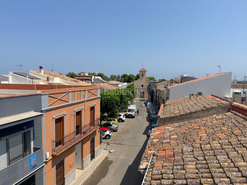 Foto 0d01f78a-c43e-40fd-ad65-628d9e11e66c. Casa adossada amb aparcament a Poblets (els)