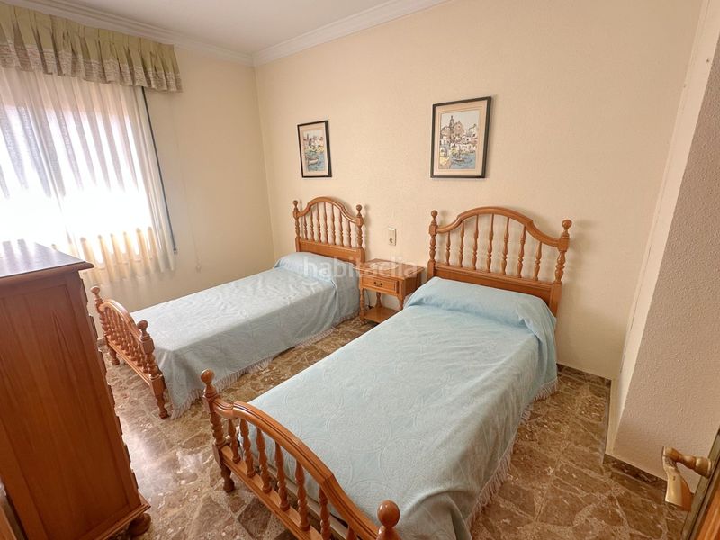 Foto 0d5ed25f-ed65-41a2-8eeb-8d5b6b1146c4. Casa adossada amb aparcament a Poblets (els)