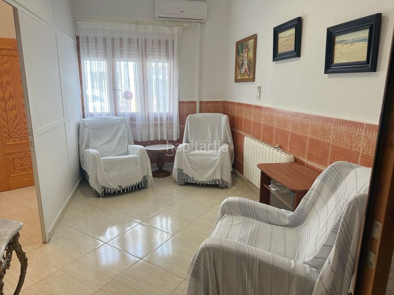 Foto af0cd0b8-b70d-4145-a8e8-0c30b5e3cd04. Casa adossada amb aparcament a Poblets (els)