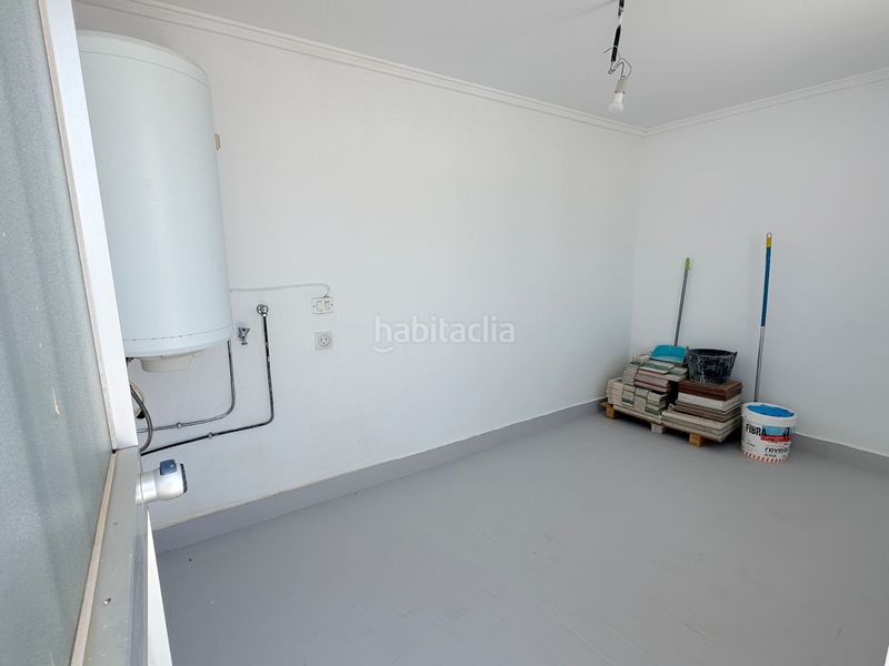 Foto bee24778-67d2-4381-a3fe-98ac2c4afc65. Casa adossada amb aparcament a Poblets (els)