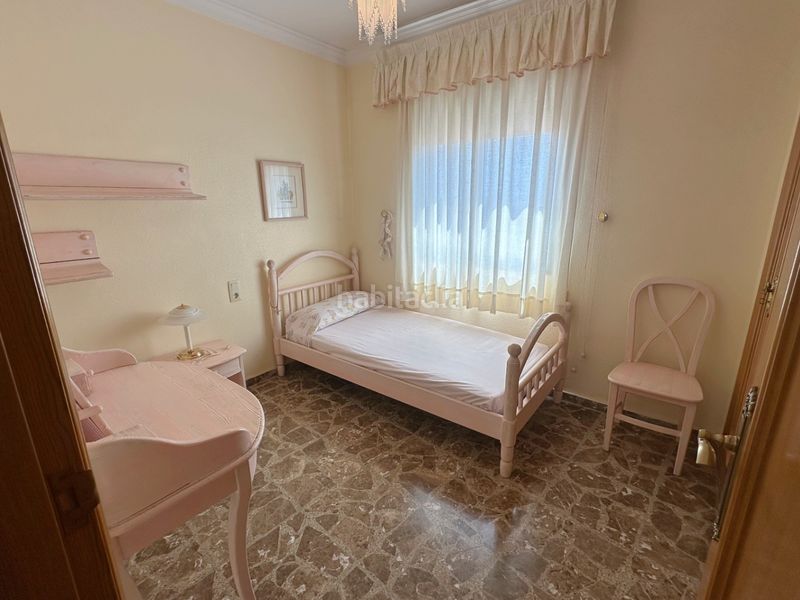 Foto d69d7f18-78cb-4602-8e6a-77f20246d61c. Casa adossada amb aparcament a Poblets (els)