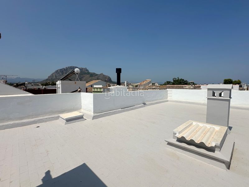 Foto f2d6077d-ffe2-4332-838d-f619948d5a44. Casa adossada amb aparcament a Poblets (els)