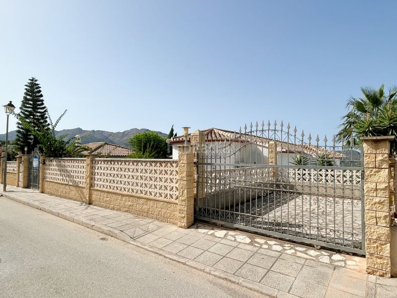 Foto ccefa612-2ea9-4e47-a241-c21fe7ba746a. Xalet amb calefacció aparcament piscina a Orba