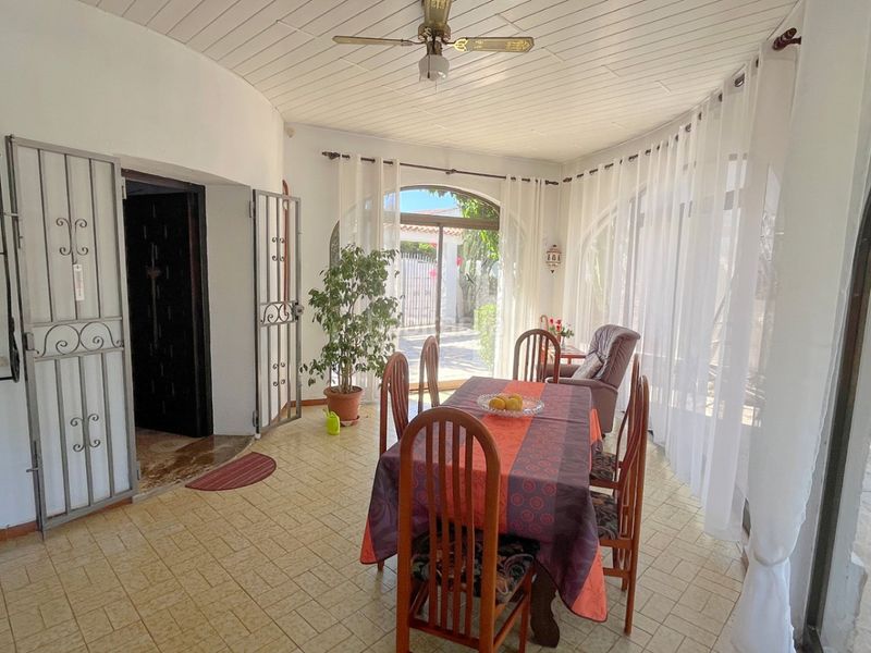 Foto 509aed84-ffaa-4b2c-ae53-68dcca8ca6e8. Chalet avec chauffage parking piscine dans Poblets (els)