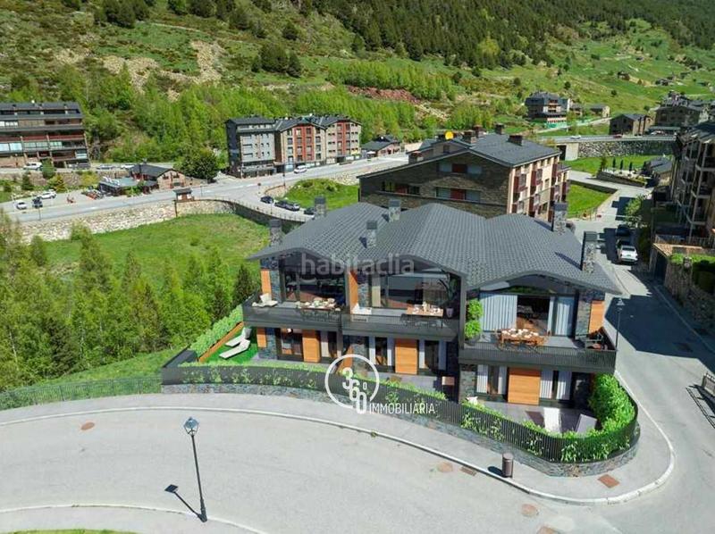 Foto 2899525f-71d5-43ed-8c97-765c3854cee8. Semi detached house with heating parking in Soldeu-Incles Canillo