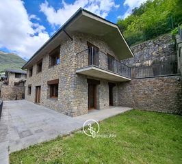 Xalet a Aixirivall. Chalet en venta en aixirivall, 4 dormitorios.