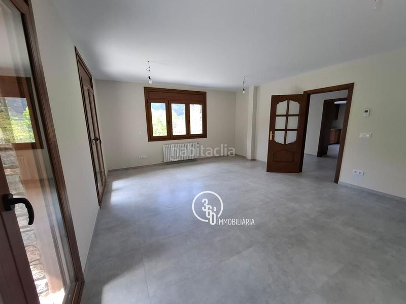 Foto 5e5a1c5e-342e-48f3-b111-446116f78cea. Chalet  en venta en Aixirivall, 4 dormitorios. en Sant Julià de Lòria