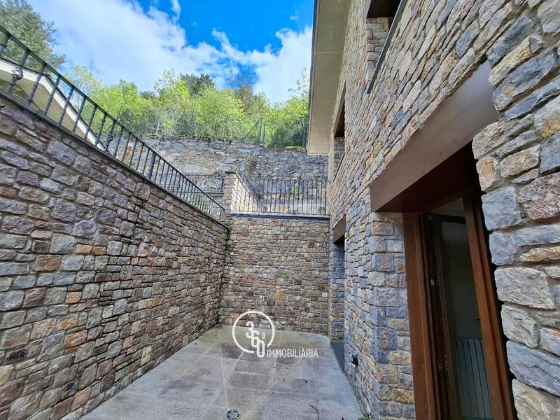Foto 8e553122-bd10-4e60-825e-668d873df5d2. Chalet  en venta en Aixirivall, 4 dormitorios. en Sant Julià de Lòria