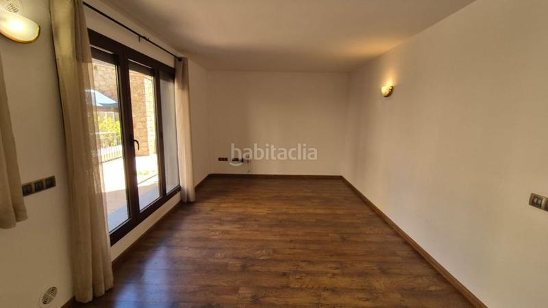 Foto 6e8cf8c7-e602-4d18-b391-ab91dce5927a. Pis amb calefacció aparcament a Soldeu-Incles Canillo