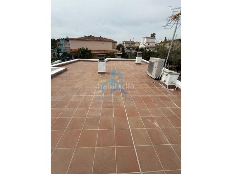 Foto 530600b5-592d-43bc-bb0d-642585d463da. Casa  en c plato en Creixell