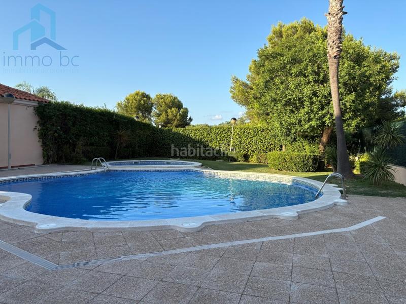 Foto 6a773b51-40c3-4704-9f5a-9f7697a33b8f. Casa adossada amb aparcament a pla de maset - cap de Salou Salou