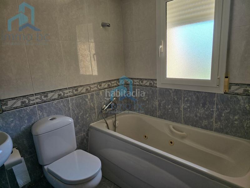 Foto c888dc8a-00eb-4302-bb81-8816a6bd88bc. Casa adossada amb aparcament a pla de maset - cap de Salou Salou