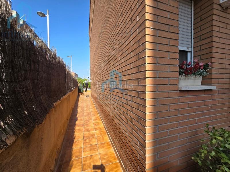 Foto 4ac6949d-90de-42ce-8e84-e9827d0beeb2. Casa adosada casa en c riu corb, campo claro en Campclar Tarragona