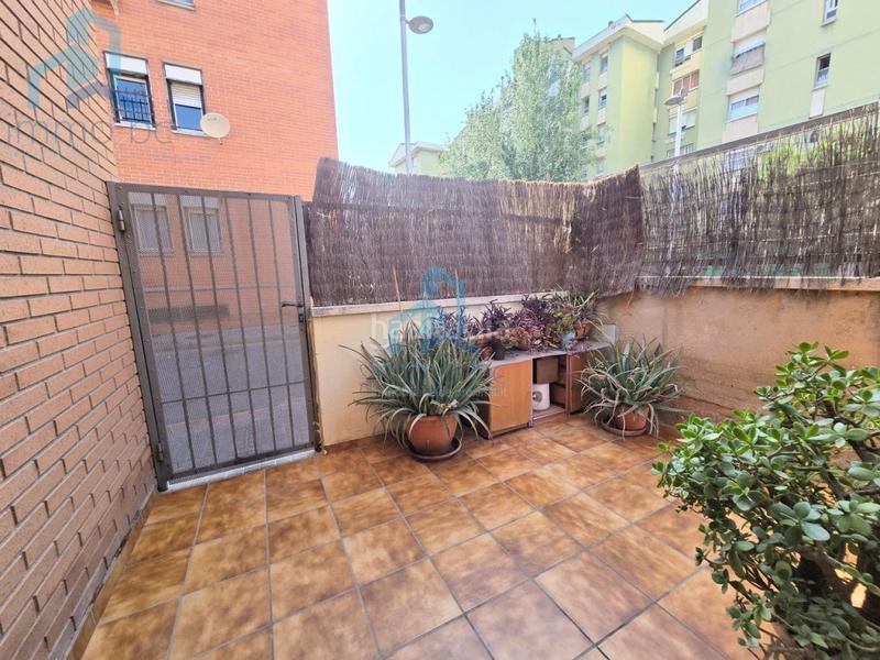 Foto b562eb6f-42c1-463e-aff5-a08a4c20b7dd. Casa adosada casa en c riu corb, campo claro en Campclar Tarragona