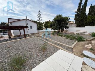Maison  N/a. Casa en c liles en la urb. el castell de montornes