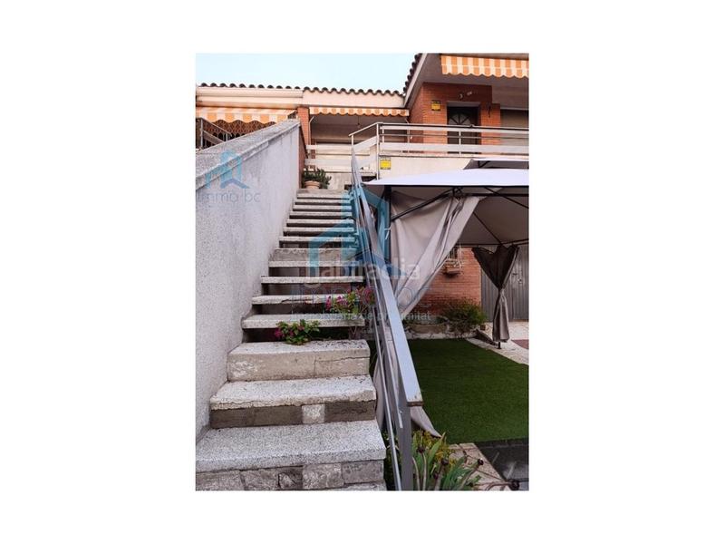 Foto c440eadd-f9fd-4163-aa51-3d56195323d5. Maison jumelée avec parking dans Sant Salvador Tarragona