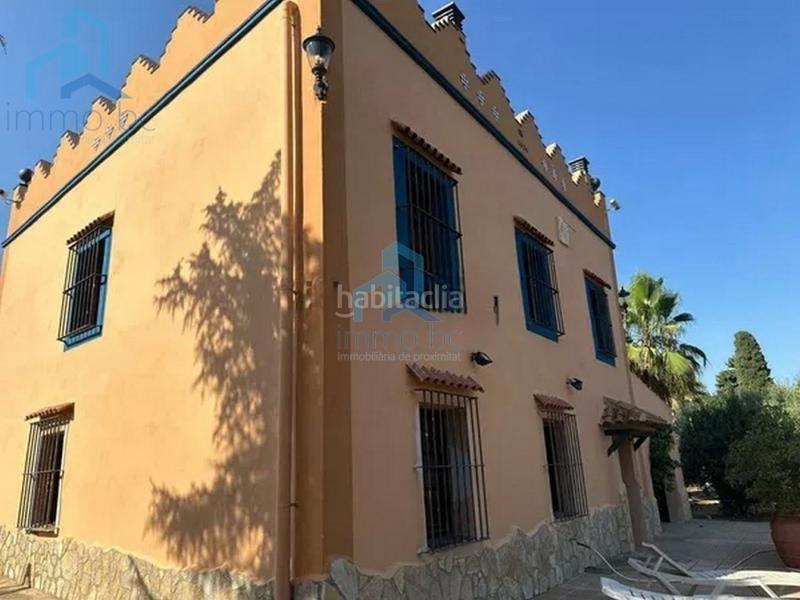 Foto a9315dfc-a7d4-4aea-85ab-81fe95306637. Casale con parcheggio in Mestral Reus