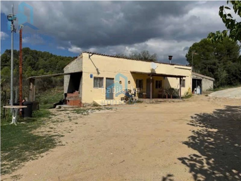 Foto 34b5d5f2-c36c-40b8-a8c7-3df609b1d7be. Masia amb aparcament a Borges del Camp (Les)