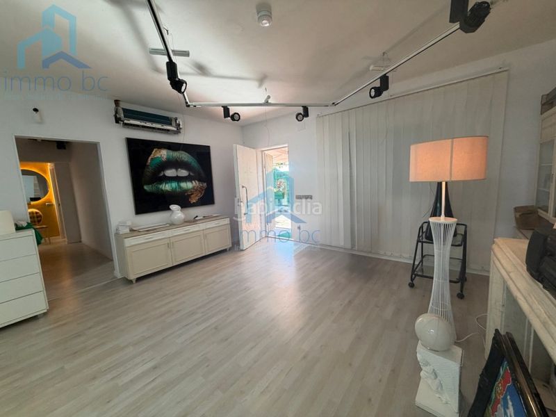 Foto 3c8f3b87-ddc1-430e-9e18-a1e9eccb71d3. Casa amb aparcament a Constantí