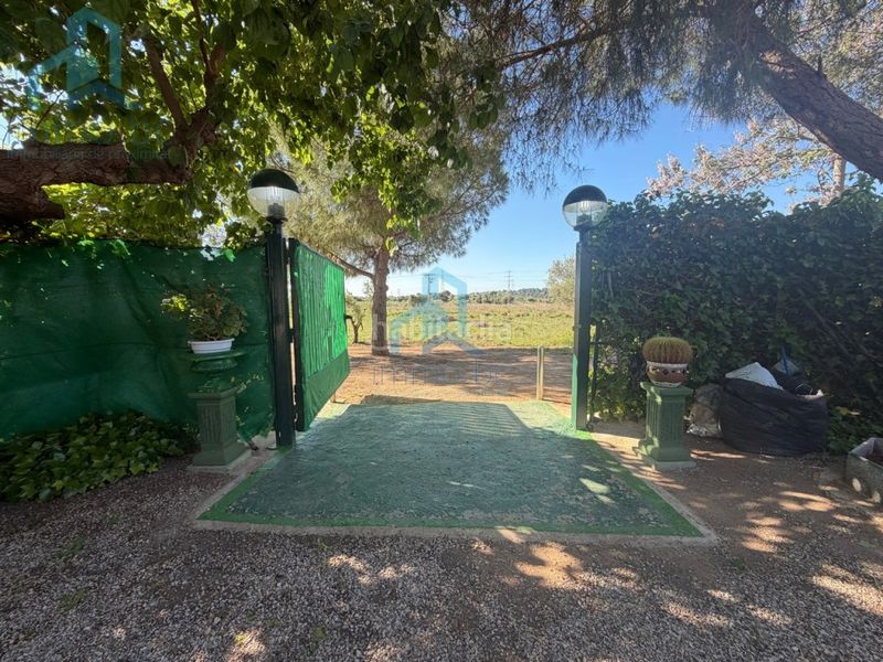 Foto 5c6e5b59-8592-4872-b08a-f9c0d623c49b. Casa amb aparcament a Constantí