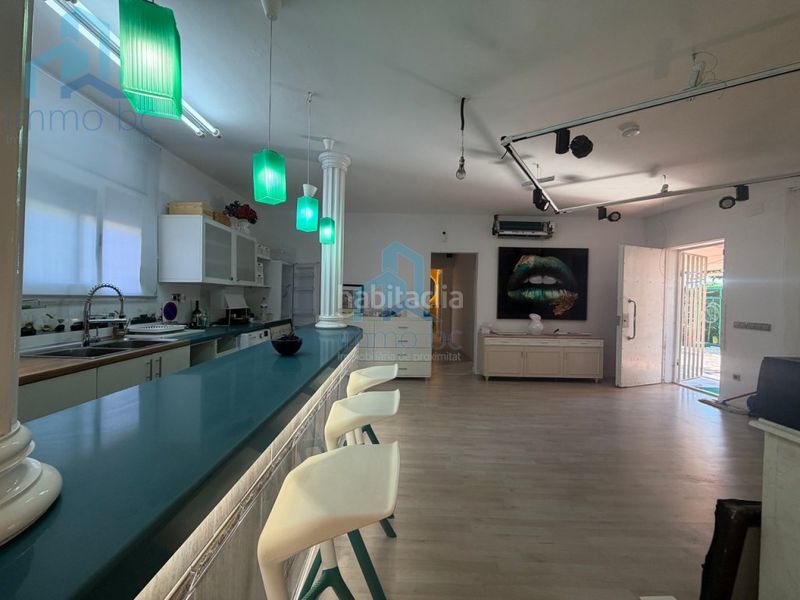 Foto 5fd903d6-f05f-4a02-b85b-a90bbd1bb6a5. Casa amb aparcament a Constantí