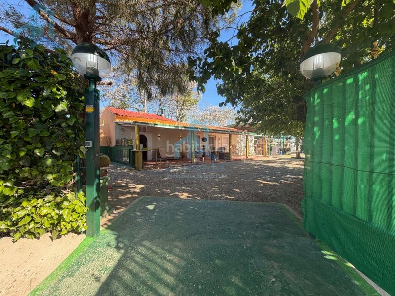 Foto a5e1d549-fffa-4421-82d6-44ca6dc4b610. Casa amb aparcament a Constantí