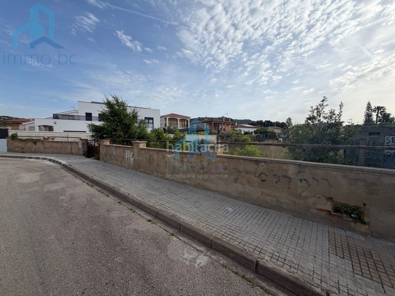 Foto 55d4d0e9-69b9-4d95-ac88-6ba1b3bf610e. Terreny residencial a Roda de Barà