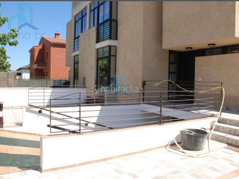 Foto 22425e68-f321-4a1e-9d26-55656ae264b0. Casa adossada amb aparcament a pla de maset - cap de Salou Salou