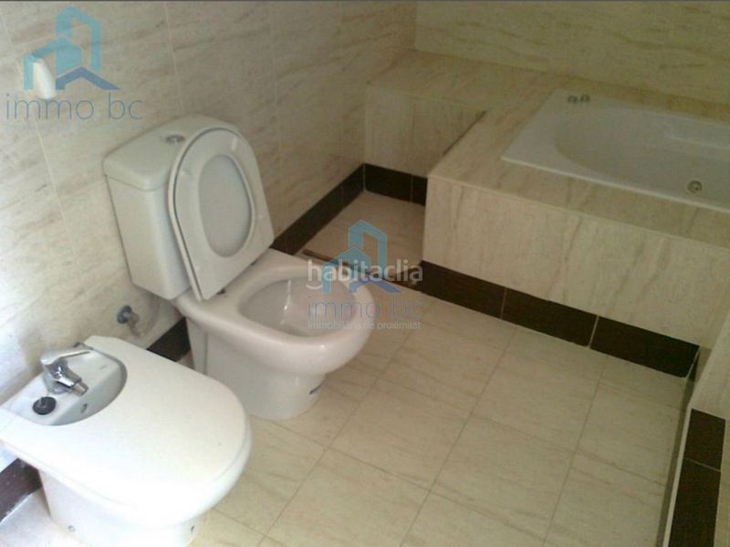 Foto 4e5f5124-11fa-4953-9538-483c19da08fd. Casa adossada amb aparcament a pla de maset - cap de Salou Salou