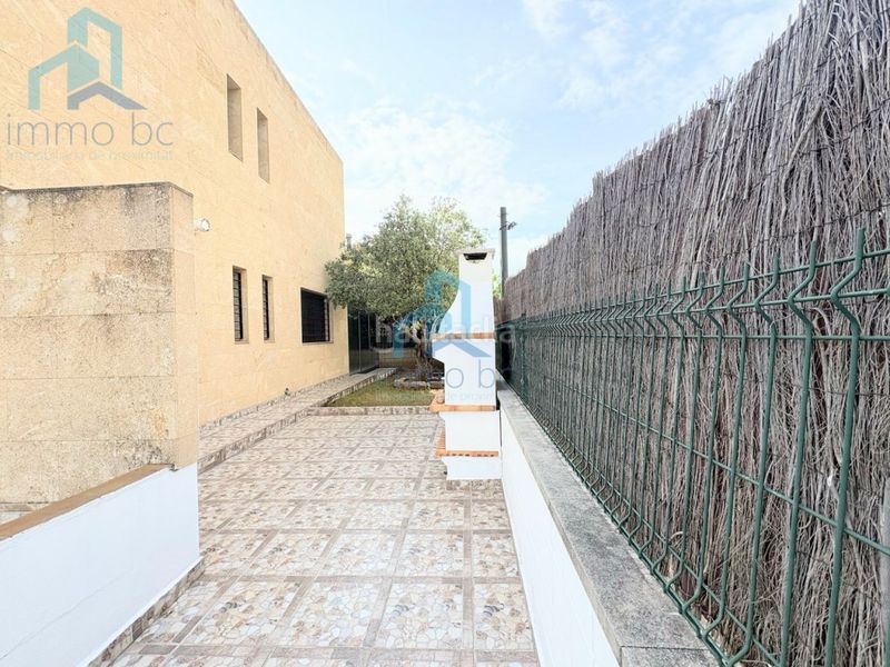 Foto f4468776-737b-4b76-a8ae-60776e392bcd. Casa adossada amb aparcament a pla de maset - cap de Salou Salou