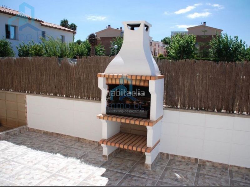 Foto fe04fea3-e511-4705-b340-9f1772adf5ad. Casa adossada amb aparcament a pla de maset - cap de Salou Salou