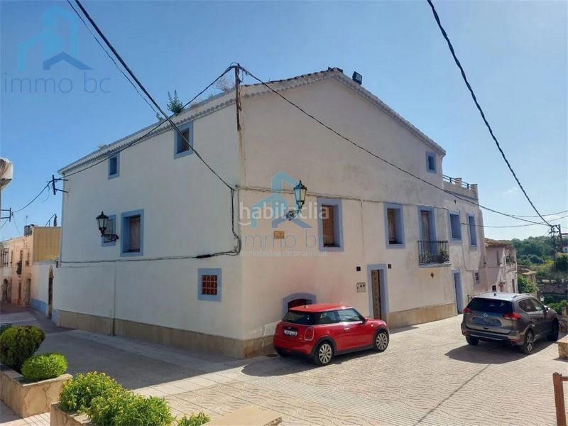 Foto 8c2046d5-0444-4fe6-90ec-7720647f1ee5. Casa con parcheggio in Roda de Barà