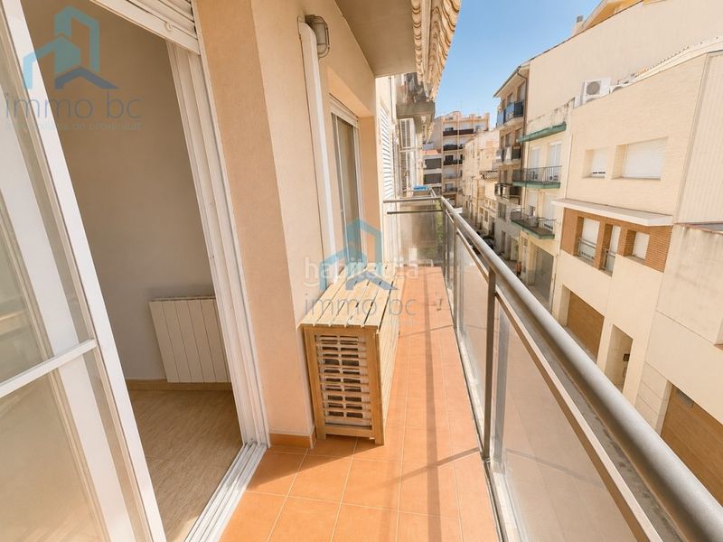 Foto f18a25d3-3c5f-4eca-b8ee-a3c048199662. Flat with parking in Constantí