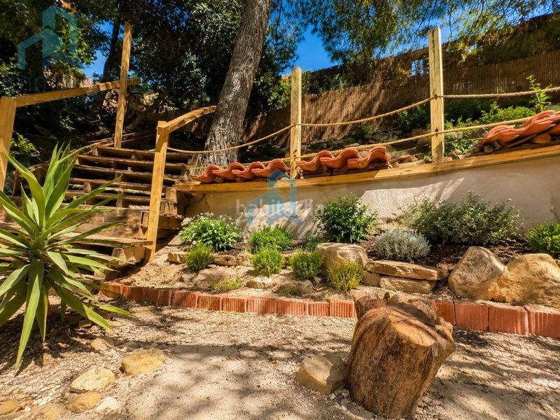 Foto dcf3a88f-78e1-4b27-9c1a-31d5a9f1e38e. Casa finca en Almoster