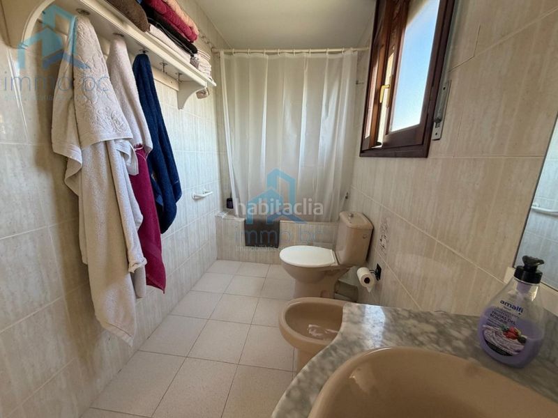 Foto 16cfc94e-7938-477b-b35c-ede477d2f88a. Casa amb aparcament a Creixell
