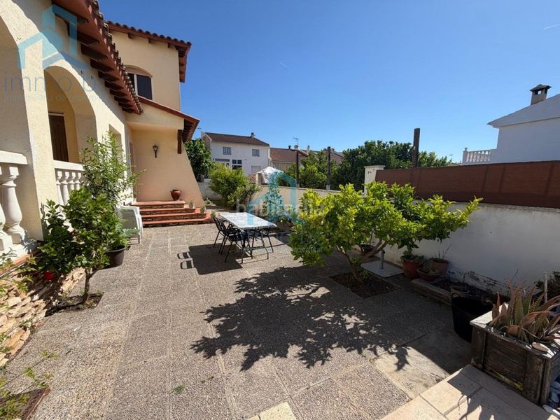 Foto 1c6e3c3d-38bb-49d7-a776-08d199cdc2a0. Casa amb aparcament a Creixell