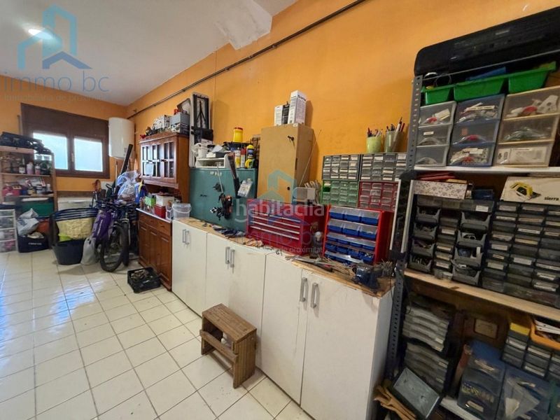 Foto 2f791b1f-0a21-46ad-b0d5-4e0a6cb2e4b1. Casa amb aparcament a Creixell