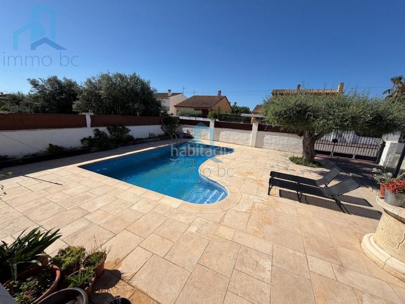 Foto 420fc122-6dd7-42ba-917c-064d4e415368. Casa amb aparcament a Creixell
